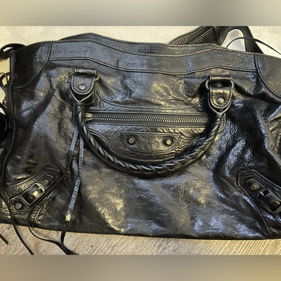 Black gently used Balenciaga purse. Only worn a few times. In great condition. - Picture 4 of 4